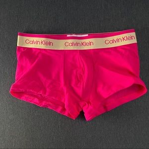 Calvin Klein Low Rise Trunk Pink (S)